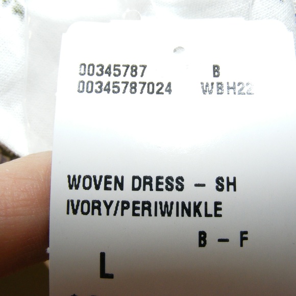 Forever 21 NWT White Dress Floral Back Cut Out - Picture 7 of 14